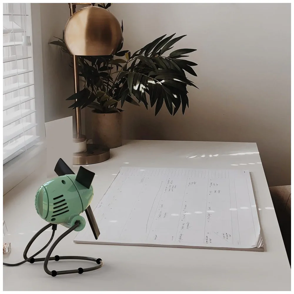 ectqknlvptr90b_5.jpg - Ventilador de Mesa com 2 Velocidades e Lâminas Macias, 110V 30W, Vornado Zippi, Verde