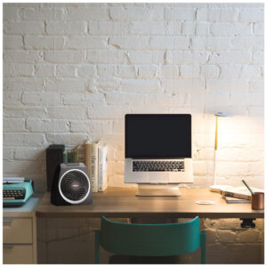 ectqg7j65j870b_1.jpg - Aquecedor Elétrico Portátil VH5, 110V 750W, VORNADO EH1 0133 06, Preto